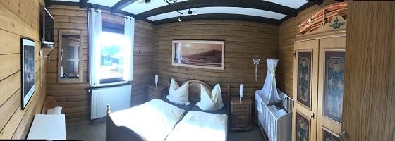 Ferienwohnungen Schmidt: Schlafzimmer 68 mit TV, DVD