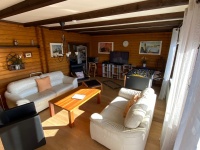 Wohnzimmer Haus 68 mit neuem Kicker