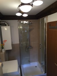 Badezimmer OG 43 mit Dusche